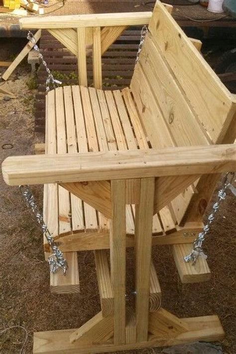 DIY Art 101: A Beautiful Glider Swing for Your Porch | Pallet furniture ...