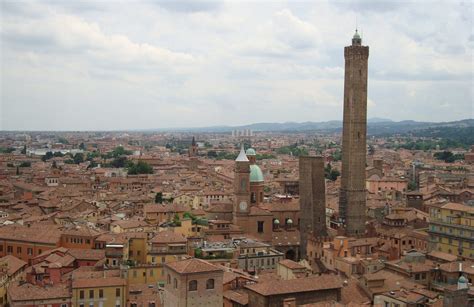 Bologna's medieval 'leaning tower' to be fixed