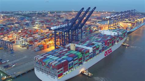 World’s largest container ship docks at Port of Felixstowe - YouTube