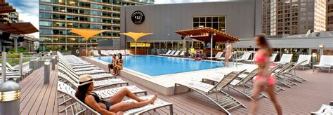 The 5 Best Rooftop Pools in Chicago | UrbanMatter