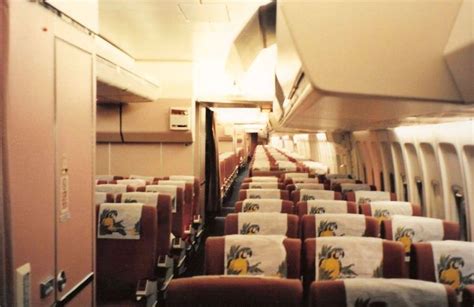 Air Canada 747 coach cabin | Aircraft interiors, Airplane interior ...