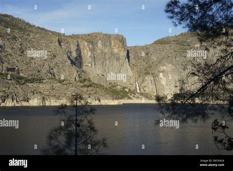 Hetch hetchy reservoir and waterfall Stock Photo - Alamy