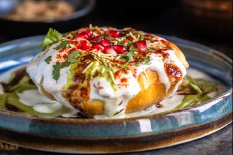 Give A Royal Treat To Your Loved Ones With Raj Kachori Chaat ...