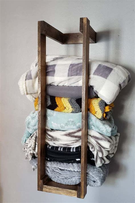 50 Of The Most Creative Ideas For Blanket Storage - homedude