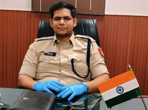 Delhi riots: ACP Anuj Kumar resumes duty after recovering from injury ...