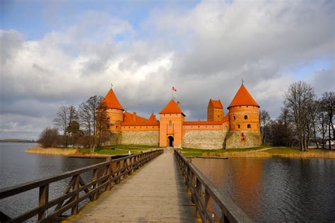 Merlin and Rebecca: Castle Hunting: Trakai Castle