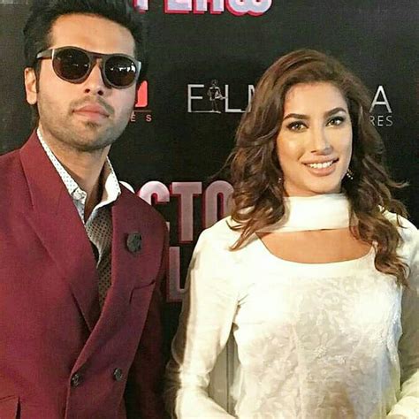 Fahad Mustafa And Mehwish Hayat Together In Load Wedding! | Reviewit.pk