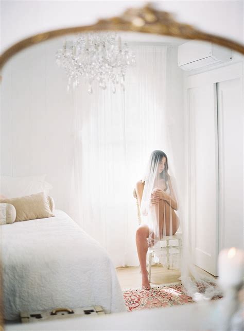 Elegant boudoir for the fine art bride | Bridal boudoir poses, Bridal ...