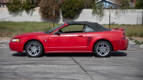 1999 Ford Mustang GT Convertible at Glendale 2020 as W149 - Mecum Auctions