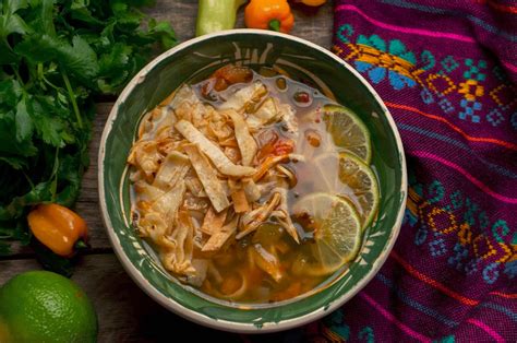 Sopa de lima, platillo con sabor a Yucatán | Descubre México