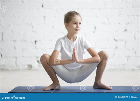 Yoga Girl Sit Royalty-Free Stock Photography | CartoonDealer.com #3821633