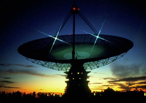 View Of The Parkes Radio Telescope Photograph by Dr Seth Shostak ...