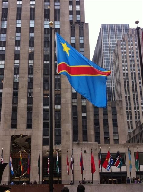 DRC Flag @ The Rockfeller Center | Congo drapeau, Afrique, Rd congo