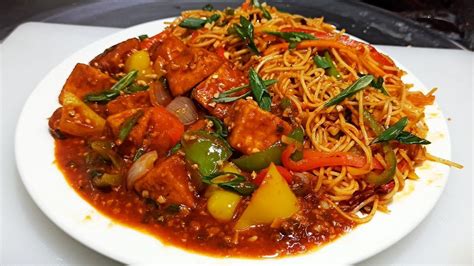 Chilly Paneer Gravy With Chilli Garlic Noodles |Chilli Garlic Noodles ...