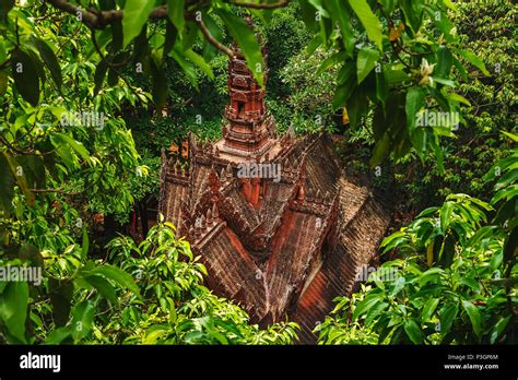 Small Buddhist temple on the sacred mountain of Phnom Kulen, Cambodia ...