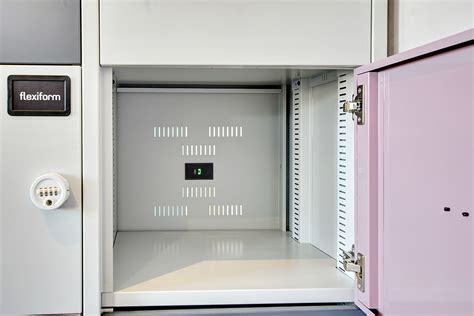 Office Lockers with Mobile Phone & Laptop Charging : Flexiform