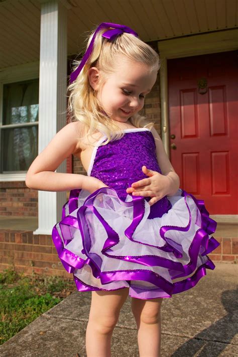 Raising Anna Claire: Dance Recital Costumes!