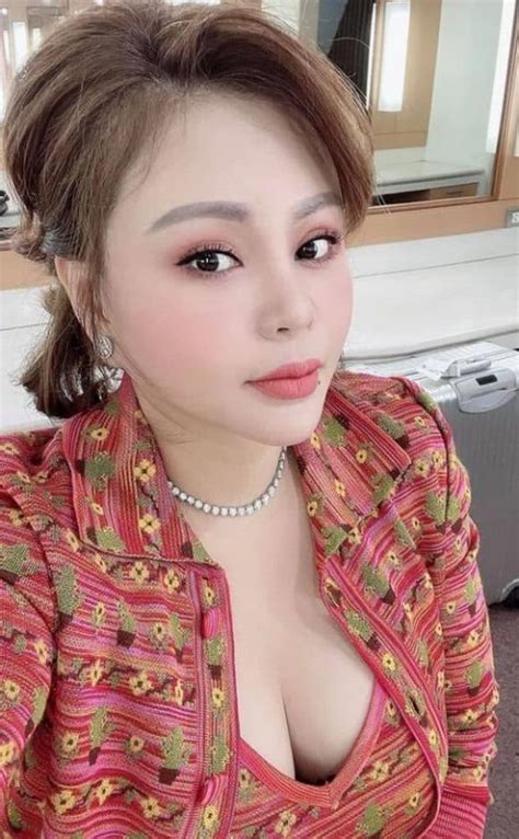 Lộ diện nhan sắc Lê Giang không make-up và livestream bằng camera thường