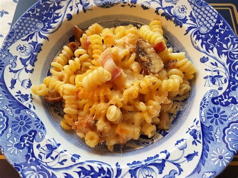 Short fusilli bucati with gorgonzola, pancetta & mushrooms. – The Pasta ...