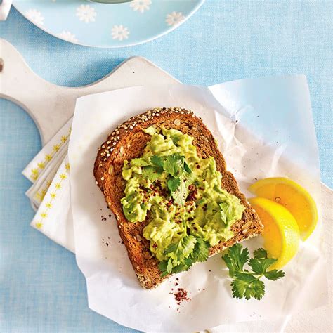 Smashed avocado on toast | Healthy Recipe | WW Australia