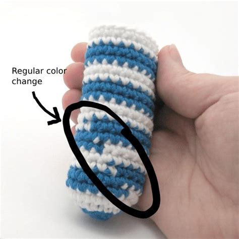 5 BEST Ways to Change Color in Crochet • Sewrella