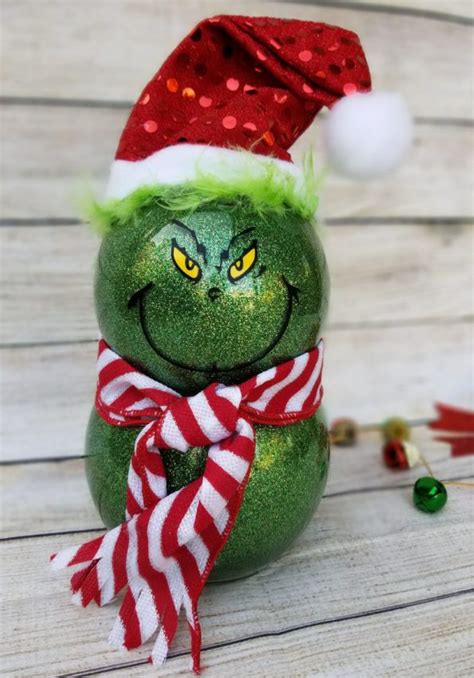 Grinch Crafts and DIY Decorations Round-up! - Leap of Faith Crafting