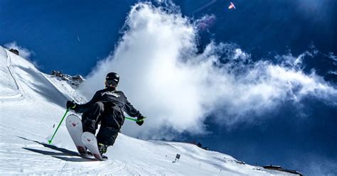 Freestyle Skiing - Ellis Brigham Mountain Sports