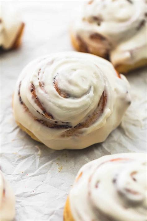 Best Cinnamon Roll Icing - Creme De La Crumb