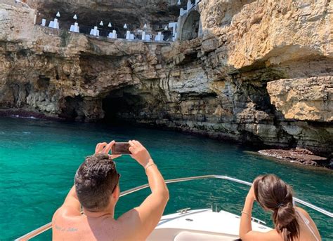 Polignano a Mare: Boat Cave Tour with Aperitif