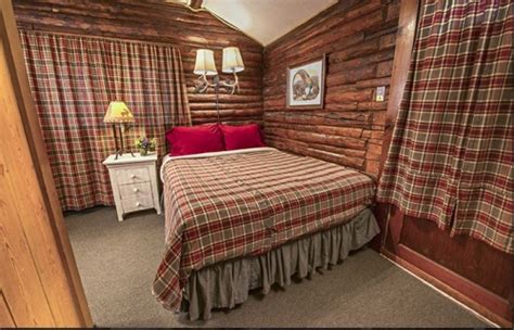 Log Cabin Motel Pinedale WY | Pinedale, Wyoming Bed and Breakfast ...