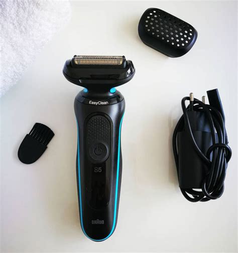 7 Best Electric Shavers For Sensitive Skin: Path To Flawless Shaves ...