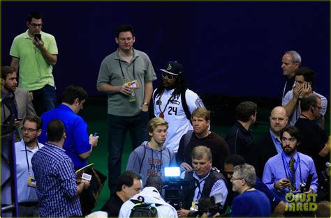 Marshawn Lynch Interview Video: 'I'm Here So I Won't Get Fined': Photo ...