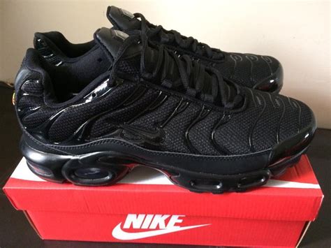 all black nike tns size 9, Women's Fashion, Shoes on Carousell