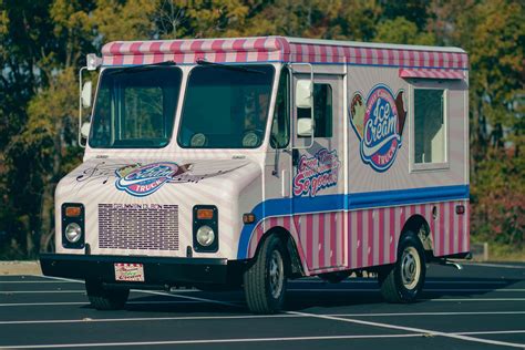 Ice Cream Truck Services - Sweet Caroline's Ice Cream Truck