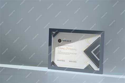 Premium PSD | Diploma frame mockup design