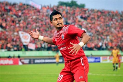 9 Pemain yang Pernah Juara dan Jadi Top Skor Liga Indonesia