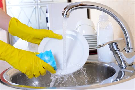 How to Wash Dishes the Right Way: A Detailed Guide - Finding Farina