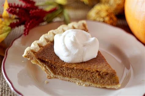 The History of Pumpkin Pie - communibakes