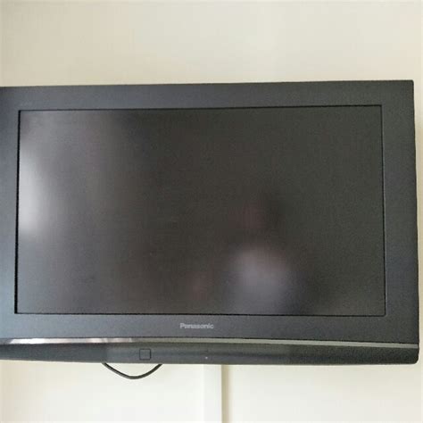 Panasonic 32 inch LCD tv, TV & Home Appliances, TV & Entertainment, TV ...