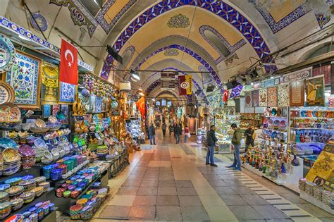 10 Great Things to Buy at Istanbul's Grand Bazaar - Istanbul Souvenir ...