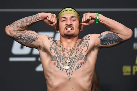 max-holloway-ufc-236-weigh-ins-1 | MMA Junkie