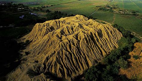 Huaca Rajada | Sitios Arqueologicos peruanos | Nuestro Mundo en Imágenes