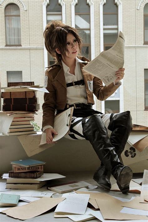 Hanji Zoe | Amazing cosplay, Cosplay outfits, Attack on titan