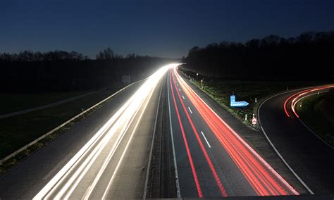 5 Critical Tips for Driving Safety at Night - Smart Motorist