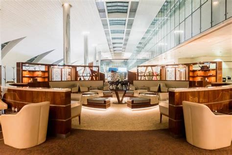 Is Emirates’ flagship business class lounge at Dubai airport really the ...