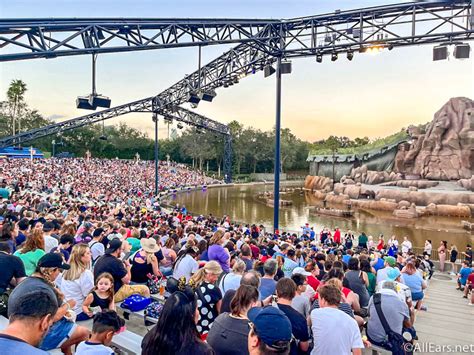 The Only RIGHT Way To See Fantasmic! in Disney's Hollywood Studios ...