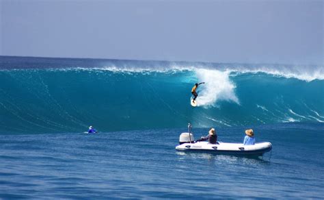 Blue Bowls Break - Maldives Waves | Surfatoll