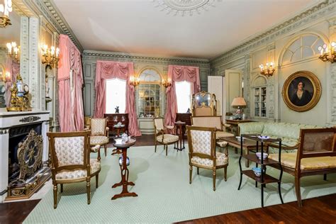 Inside the Auction of Eileen Slocum's Astounding Newport Mansion ...