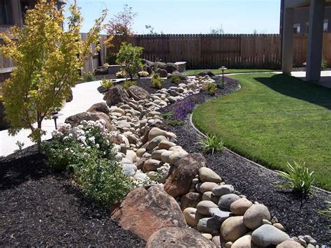 landscape designs that prevent flood damage dry streambeds | Landscape ...