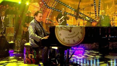 Jools Holland on preparing for Hootenanny - BBC News